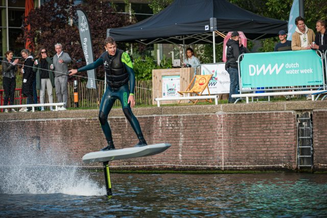 Nederlands kampioen eFoilen heeft supersnel board
