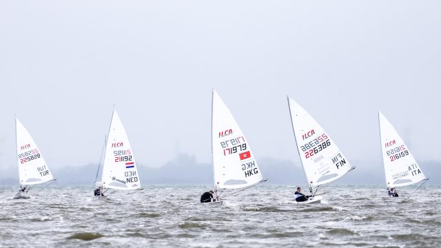 Dag 2 Dutch Water Week: Jonker en Bos naar tweede plaats, Badloe in top-3 bij Sailing Grand Slam Pilot Final